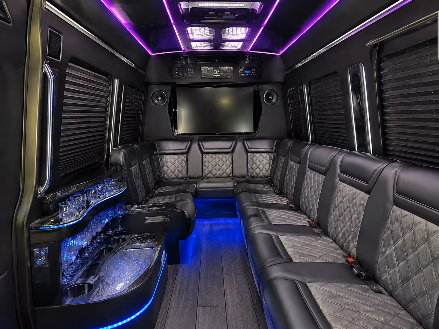 lake conroe resort and wedding venue shuttles